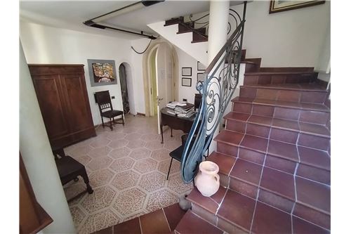 4 rooms House in Lecce, Italy No. 280088