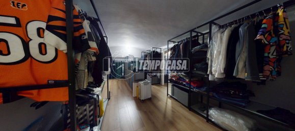 2 bedrooms Apartment in Turin, Italy No. 125542 17