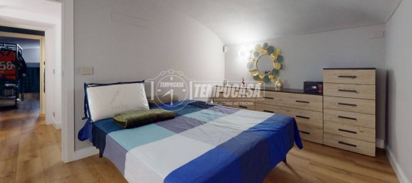 2 bedrooms Apartment in Turin, Italy No. 125542 3