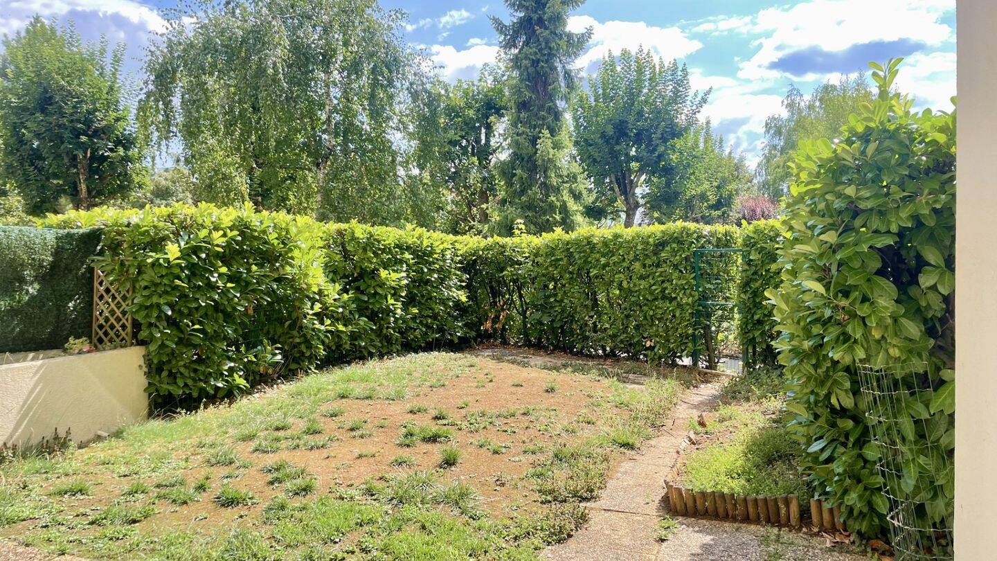 3 chambres Appartement à Dijon, France No. 359777