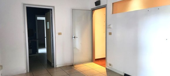 Квартира с 3 комнатами в Болонья, Италия № 292326 6