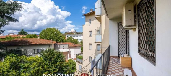 4 bedrooms Apartment in Florence, Italy No. 361847 15