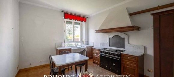 4 bedrooms Apartment in Florence, Italy No. 361847 18