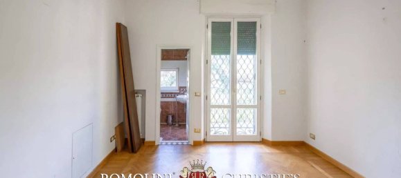 4 bedrooms Apartment in Florence, Italy No. 361847 23
