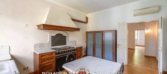 4 bedrooms Apartment in Florence, Italy No. 361847 20