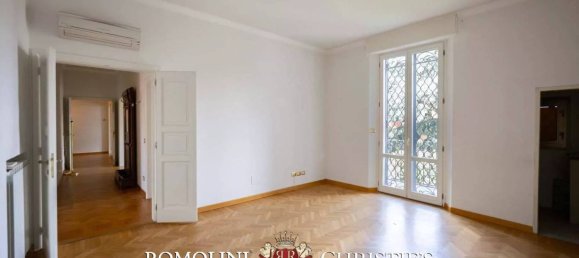 4 bedrooms Apartment in Florence, Italy No. 361847 13