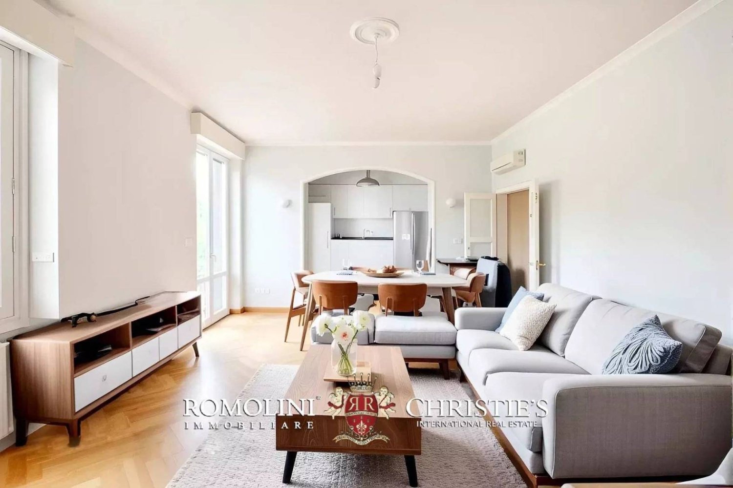 4 bedrooms Apartment in Florence, Italy No. 361847