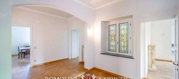 4 bedrooms Apartment in Florence, Italy No. 361847 8