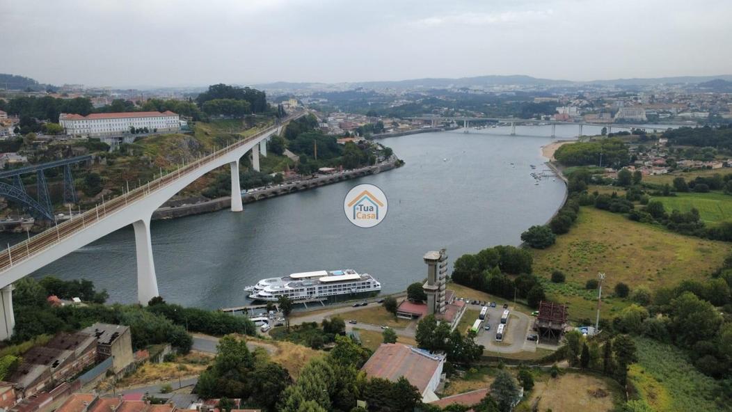 435m² Land in Vila Nova de Gaia, Portugal No. 271402