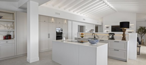 5 غرف نوم فيلا في Estepona, Spain رقم 42561 6