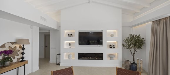 5 غرف نوم فيلا في Estepona, Spain رقم 42561 11