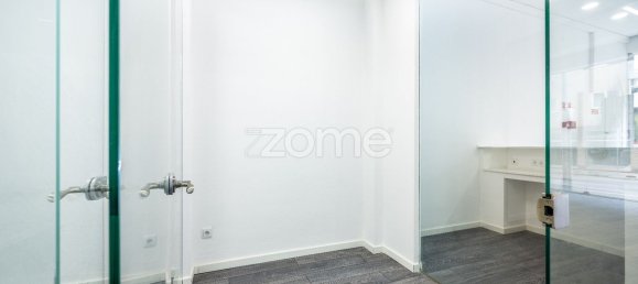 Propiedad comercial en Porto, Portugal 1000 m² No. 15859 3