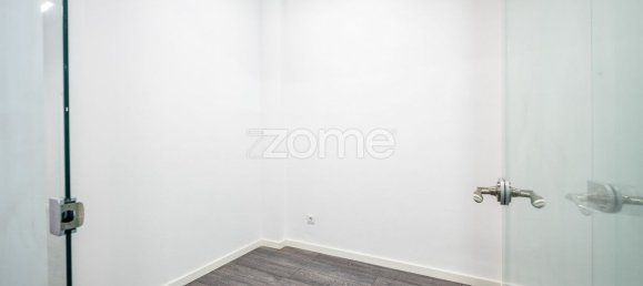 Propiedad comercial en Porto, Portugal 1000 m² No. 15859 11