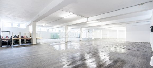 Propiedad comercial en Porto, Portugal 1000 m² No. 15859 9