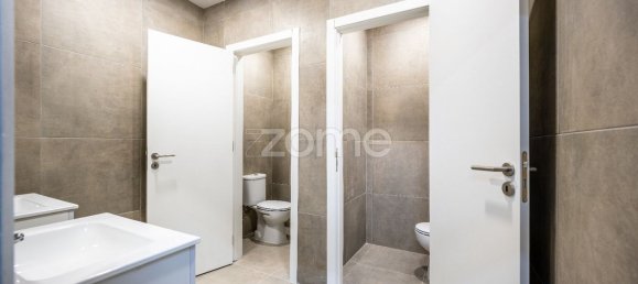 Propiedad comercial en Porto, Portugal 1000 m² No. 15859 24