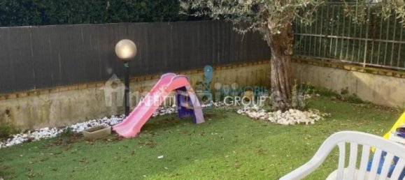 2 bedrooms Apartment in Massa, Italy No. 48654 4