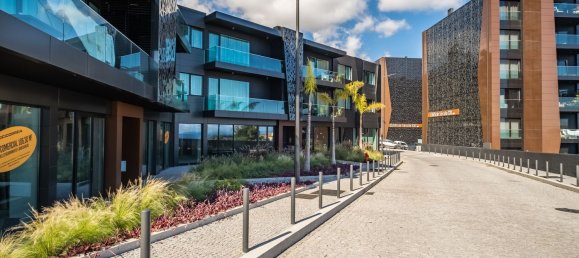 309m² Commercial property in Funchal, Portugal No. 190004 22