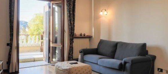 3 bedrooms Apartment in Massa, Italy No. 188910 4