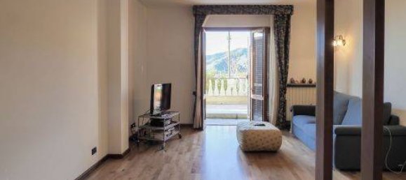 3 bedrooms Apartment in Massa, Italy No. 188910 7