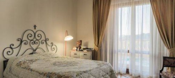 3 bedrooms Apartment in Massa, Italy No. 188910 5