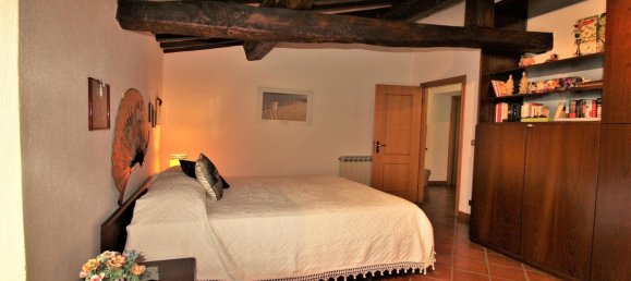 5 bedrooms House in Cetona, Italy No. 57857 17