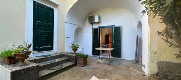 5 bedrooms Apartment in Capri, Italy No. 65584 4
