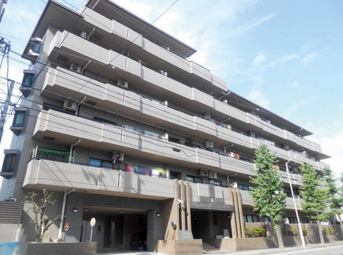 Квартира с 3 спальнями в Айти, Япония № 2176