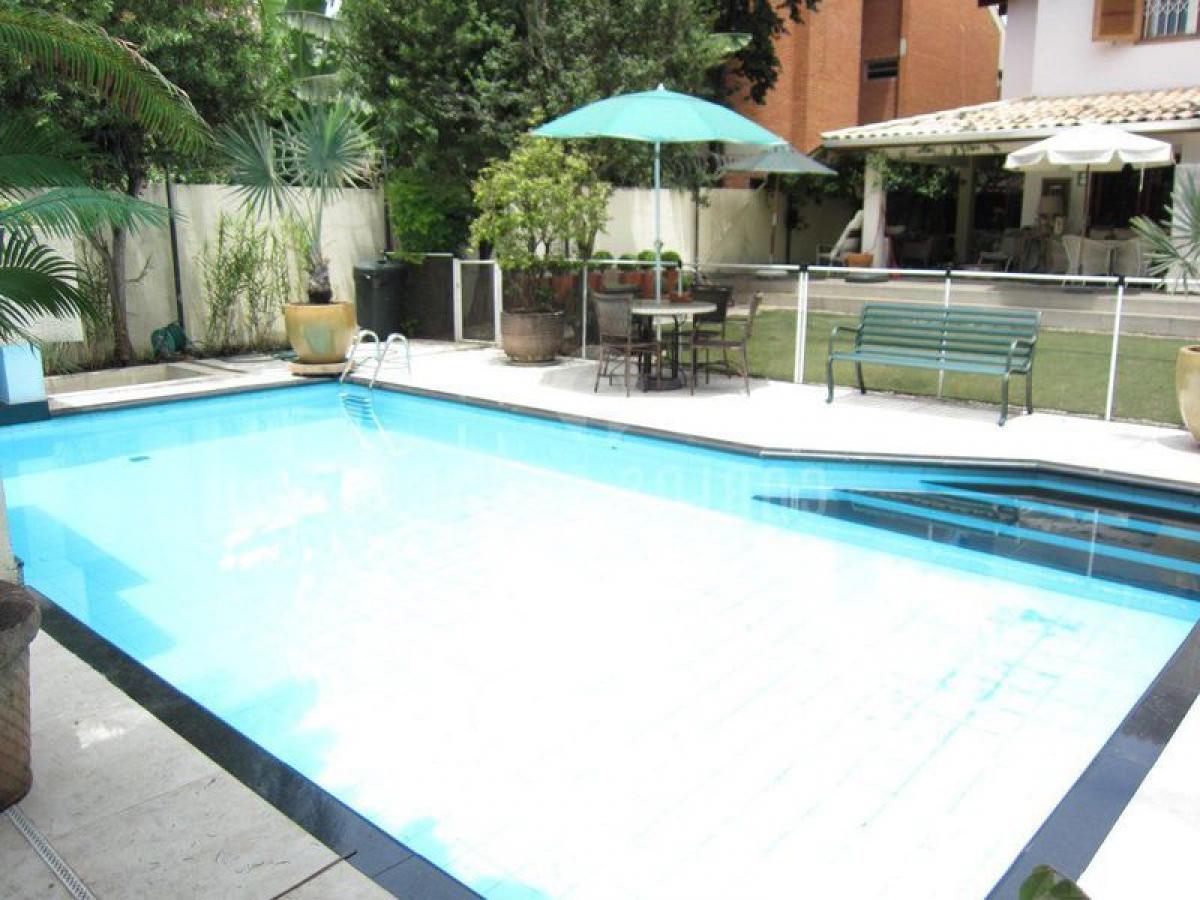 4 bedrooms House in Sao Paulo, Brazil No. 594172