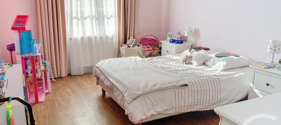 4 bedrooms House in Chalons-en-Champagne, France No. 77431 5