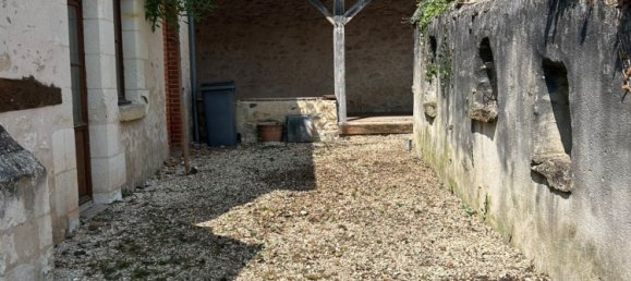 2 bedrooms House in Descartes, France No. 246563 3