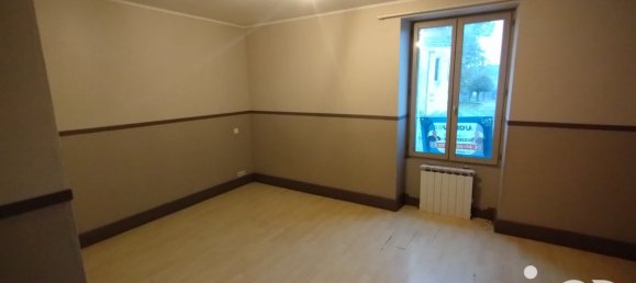2 bedrooms House in Descartes, France No. 246563 8