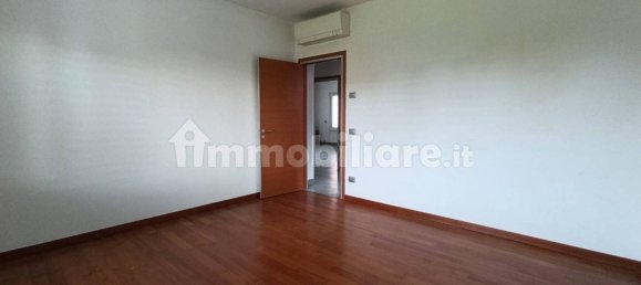 2 Schlafzimmer Villa in Soresina, Italy, Nr. 345860 16