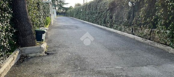 72m² Garage in Rome, Italy No. 167063 3