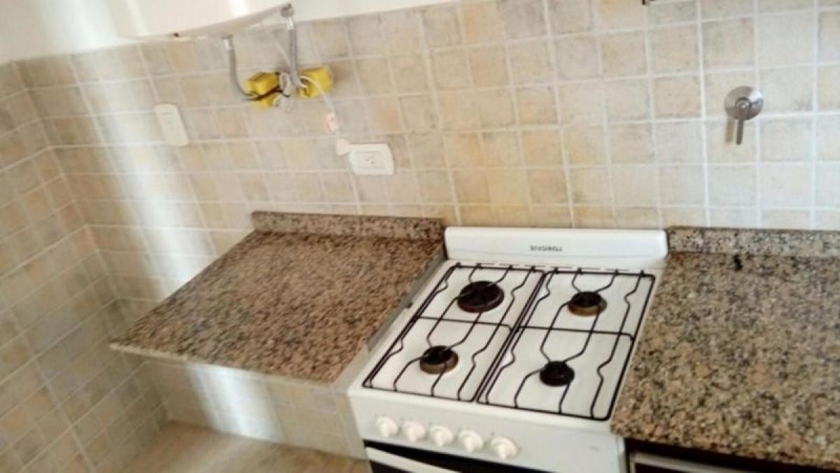 Studio in Tres de Febrero, Argentina, Nr. 1033