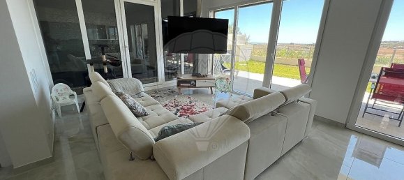 Villa de 4 dormitorios en Alvor, Portugal No. 23445 17