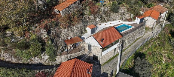 3 bedrooms House in Rio Caldo, Portugal No. 38456 5