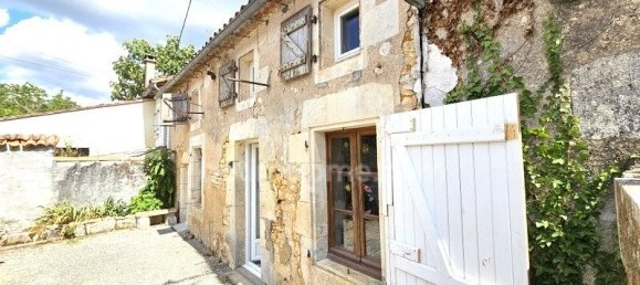 3 bedrooms House in Charente, France No. 308847 2