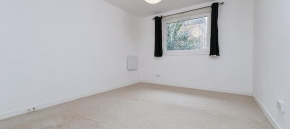 2 غرف نوم شقة في Kenley, United Kingdom رقم 8052 3