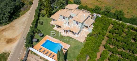 4 Schlafzimmer Villa in Loule, Portugal, Nr. 256137 3