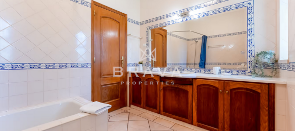4 Schlafzimmer Villa in Loule, Portugal, Nr. 256137 25