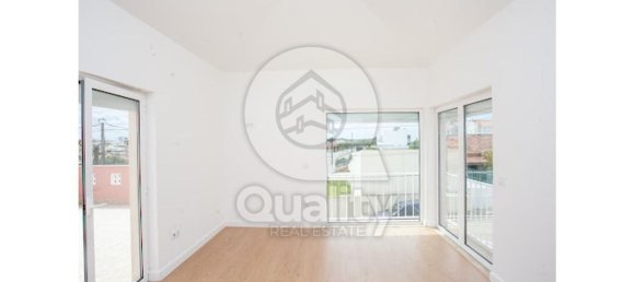 3 غرف نوم منزل في Almada, Portugal رقم 141909 2