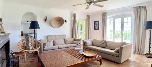 10 bedrooms Commercial property in Grasse, France No. 909 3