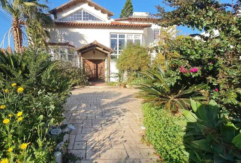 4 Schlafzimmer Villa in Meneou, Cyprus, Nr. 10858