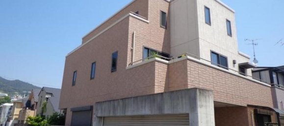 Дом с 5 спальнями в Хёго, Япония № 6173 2