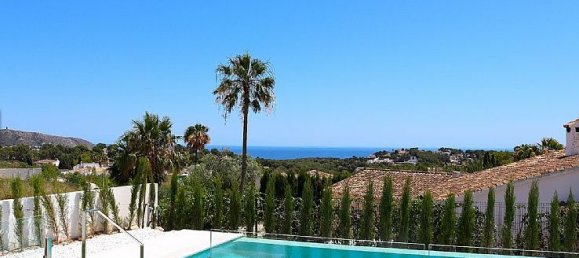 4 bedrooms Villa in Moraira, Spain No. 4413 3