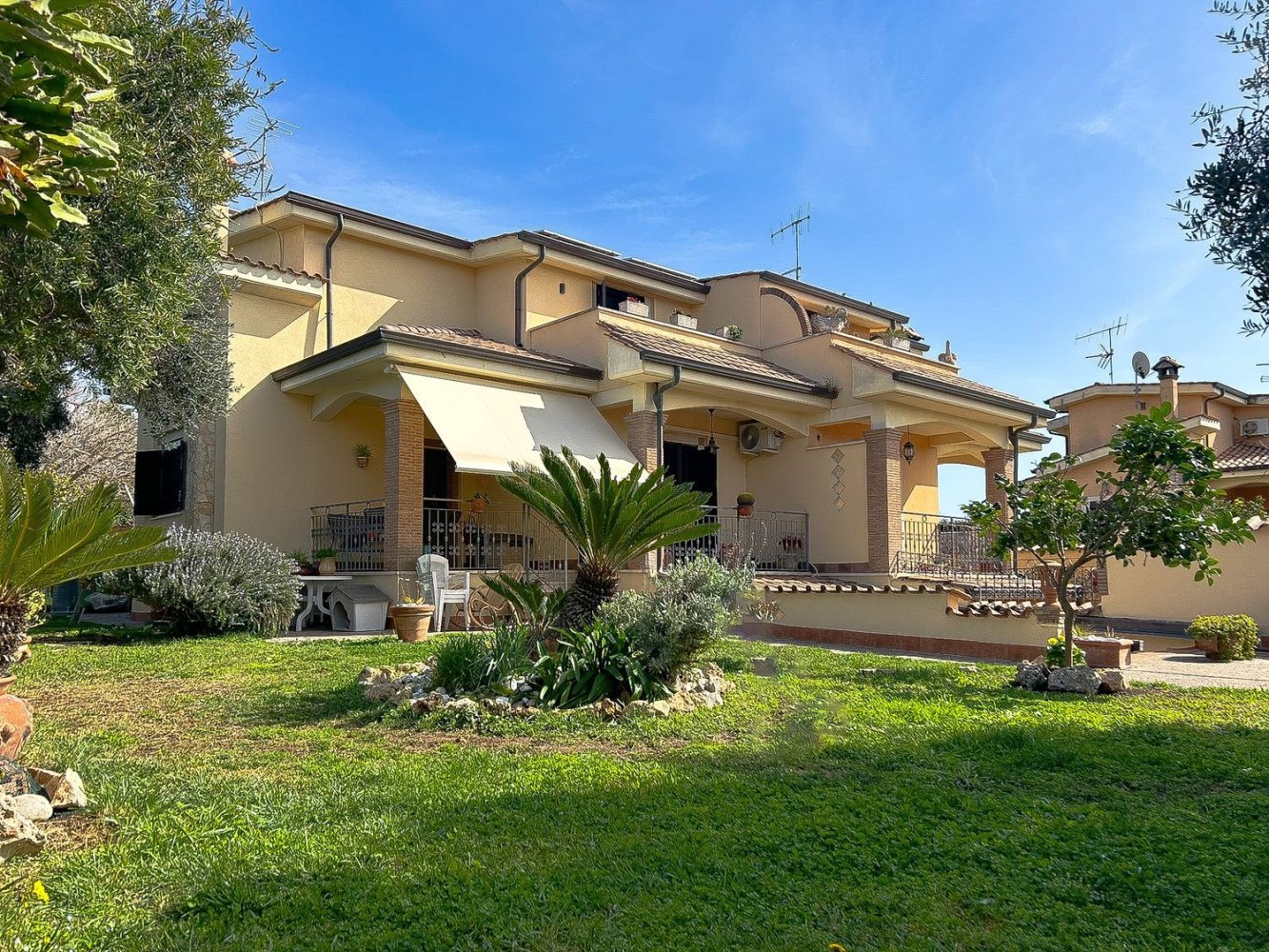 5غرفة فيلا في Ardea, Italy رقم 82386