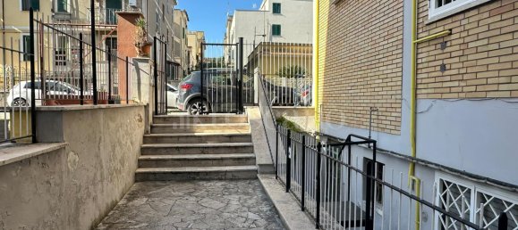 2 rooms Apartment in Rome, Italy No. 145880 4