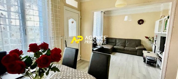 2 bedrooms House in Argenteuil, France No. 143804 2