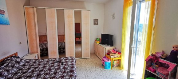 5 rooms House in Chieti, Italy No. 165353 3