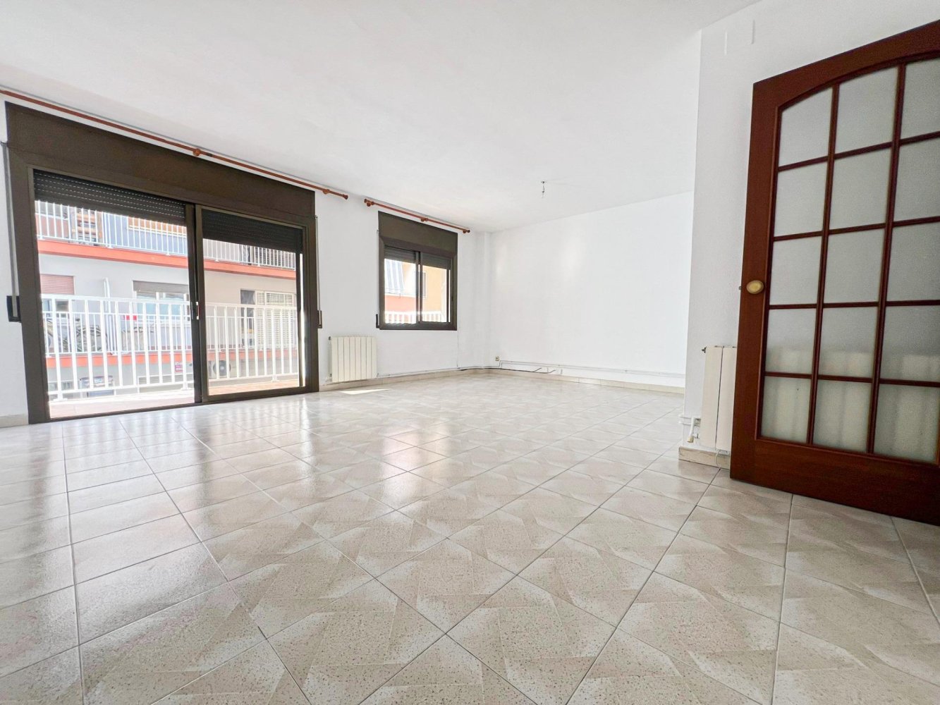 3 bedrooms Apartment in Vilanova i la Geltru, Spain No. 244299